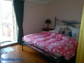 Aguda Beachfront Apartment - Image 5