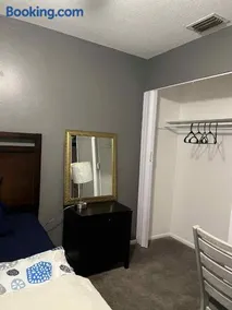 Downtown Private Deluxe Room - Image 3