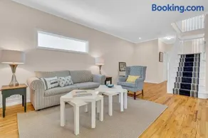Bayview Coastal Home - Steps to Shore & Free Parking - Image 3