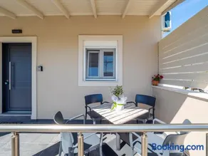 M&K - Katerina's Stylish Apt Near Alykes Beach - Image 5