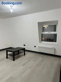 SOS House - Aylesbury - Image 3
