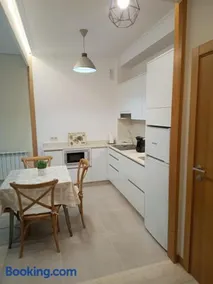 Apartamento primera línea playa d samil - Image 5