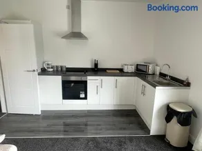275 Queen Street-Flat 2 - Image 2
