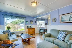 Ocean View with Hot Tub Miles Of Sandy Beach! Abalone Beach Cottage - Image 1