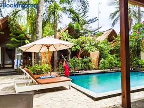 Zipp Bar Restaurant & Bungalows - Image 3