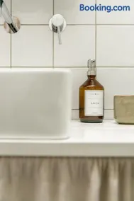 Chambre avec salle de bain et accès indépendant - Image 2
