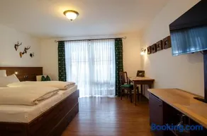 s`Wirtshaus Hotel & Restaurant - Image 4