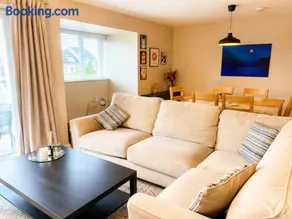 Charming Apartment in Oranmore with Sea View 8mins from Galway City - Image 1