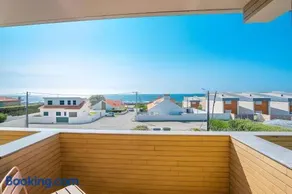 T3 Moledo Com Piscina e Vista Mar - Image 1