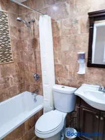 Osas Luxury Stay - Image 3