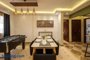 Play Foosball & Do Yoga - 1 BR Apt - Free Airport Pickup! - Image 4