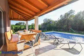Modern House with private pool - Image 2