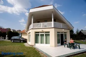 Marianna Apartmanház - Image 2