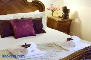 Knightcote Farm Cottages - Image 2