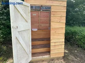 The Hoppers Hut - Image 4