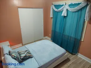 Queens chateau - Image 2