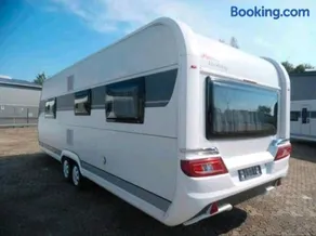 Luxus Wohnwagen zur Vermietung mit AC, Markise, WC und Duschkabine - Image 1