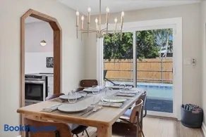 Peaceful Oasis with Pool near Downtown and Beaches - Image 2