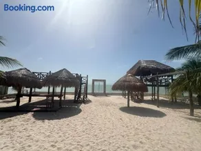 Villa Frente al Mar con Alberca, 5 Recámaras - Image 3
