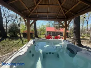 Cabin w River Access Fire Pit Grill WiFi & More - Image 4