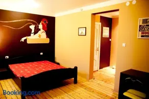 Coffee Apartments - Image 2