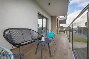 Apartment Five Seas with Parking & Swimming Pool by Noclegi Renters - Image 3