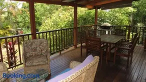 The Blue House Yungaburra - Image 4