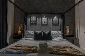 Luxury Lookout with NYC view, 2BR plus Free Parking, Sleeps 8, 20 Percent Off - Image 2