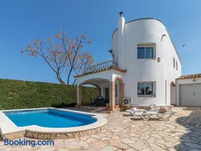Casa con Piscina, A/A, Wifi, Barbacoa, a 200 m de la Playa - ES-89-75 - Image 2
