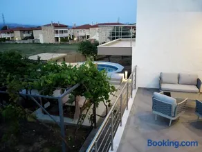 Terra Nova Luxury Villa - Image 3
