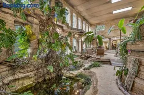 Hidden Oasis with indoor pool, exotic room and private lake - Image 1