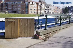 B3 Bed & Breakfast Boat - Image 5