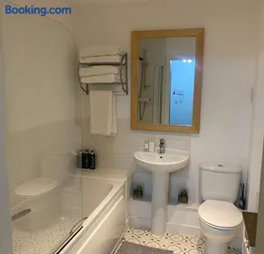 Shepshed 2 Bedroom Apartment - Image 3