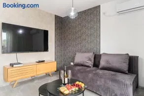 Gesher Haziv Peaceful Modern Stay - Image 3