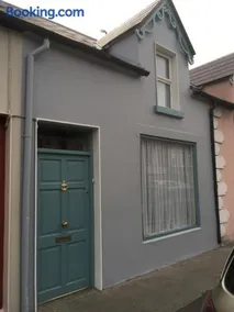 The Small House - Image 5
