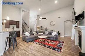 City Escape BBQ Yard WiFi Games Pets Welcome - Image 1