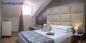 5 Bedroom Villa with Private Pool - Image 1