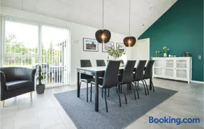 Four-Bedroom Holiday Home In Tarm - Image 4