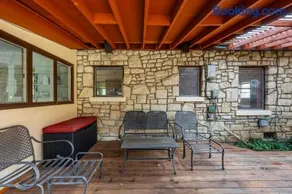 Cozy 2BR Home Near UNR with Large Deck & Parking - Image 5