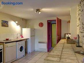 Gîte 13 pers. avec patio, proximité Parc du Pilat, animaux admis, parking - Image 1