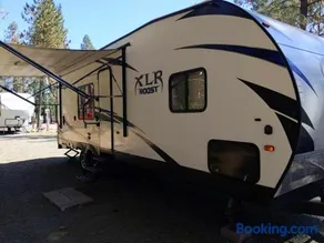 RV11 XLR - 27' Family Toy Hauler - Sleeps 6 - Image 1