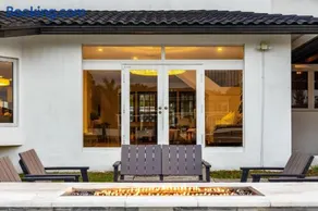 Waterfront Villa with Pool and Dock - Image 2
