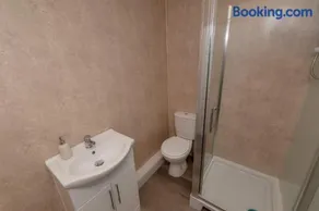 Central Apartment Darlington - Image 4