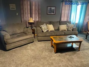 Lodge 545 Complete Large brick house fully furnished - Image 5