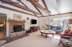Johnson Cottage - Image 4