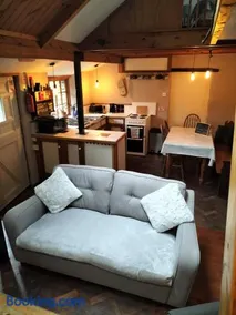 Glan Y Morfa Bach The Stone Cottage - Image 3