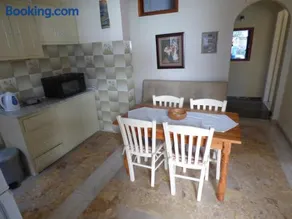 Ipsos Marias Apartments - Image 2