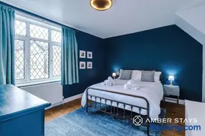 Cosy 3 Bed Home in Ikley by Amber Stays - Perfect for Walkers & Couples, Sleeps 6 - Image 1