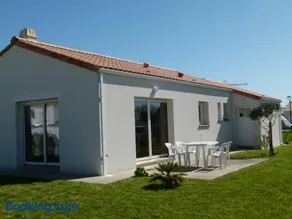Maison Familiale à Longeville-sur-Mer, Proche Plage et Commerces, Terrasse et Jardin Clôturé - FR-1-336-78 - Image 2