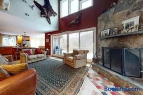 The Ski Haus - Image 3